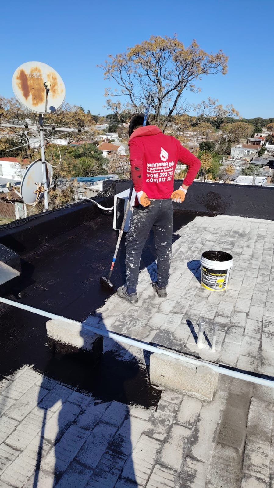 Reparación de filtraciones en techo de Montevideo